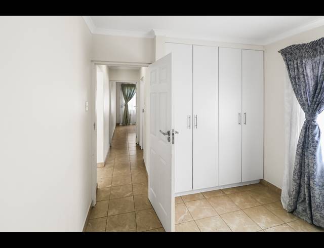 2 BEDROOM TOWNHOUSE FOR SALE IN GREENFIELDS